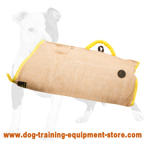 Soft puppy sleeve made of jute material